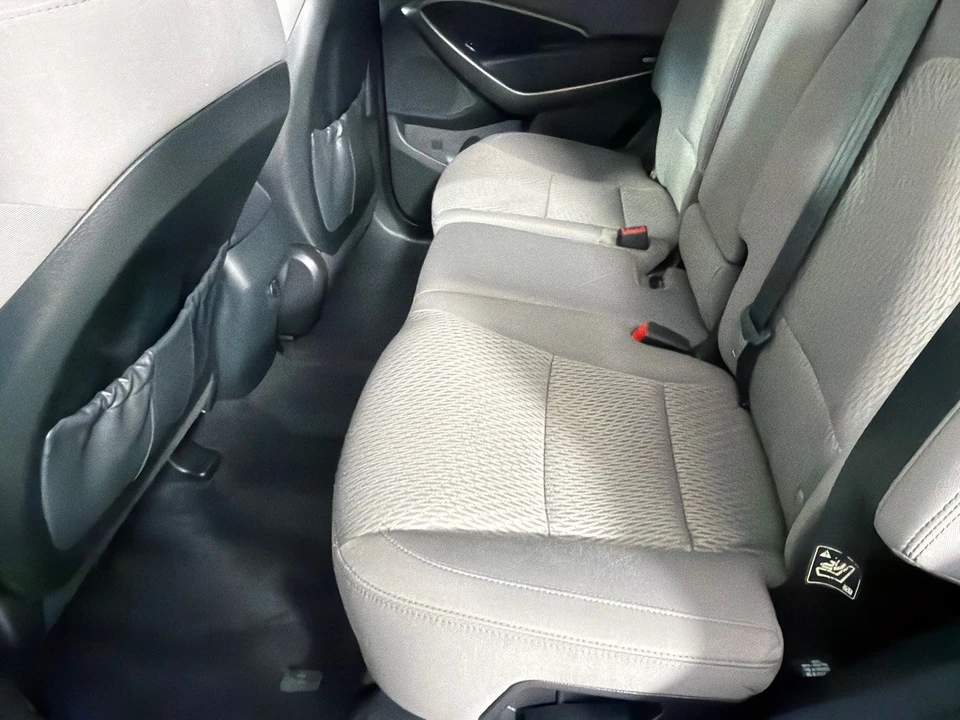 2018 Hyundai Santa Fe - Image 19 of 21