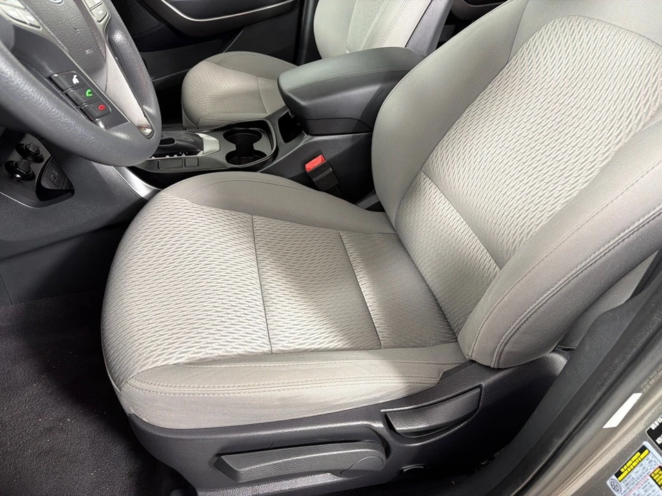 2018 Hyundai Santa Fe - Image 12 of 21