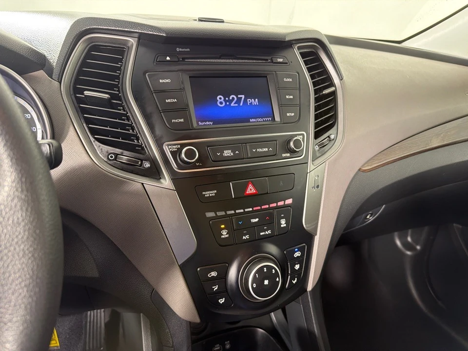 2018 Hyundai Santa Fe - Image 16 of 21