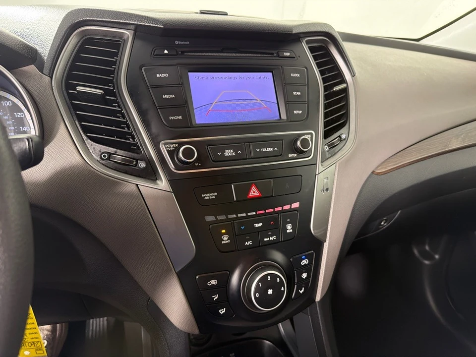 2018 Hyundai Santa Fe - Image 17 of 21