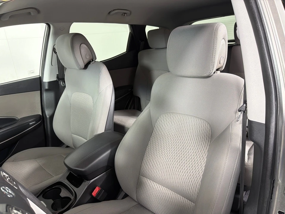2018 Hyundai Santa Fe - Image 13 of 21