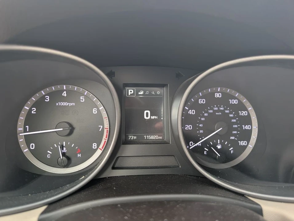2018 Hyundai Santa Fe - Image 15 of 21
