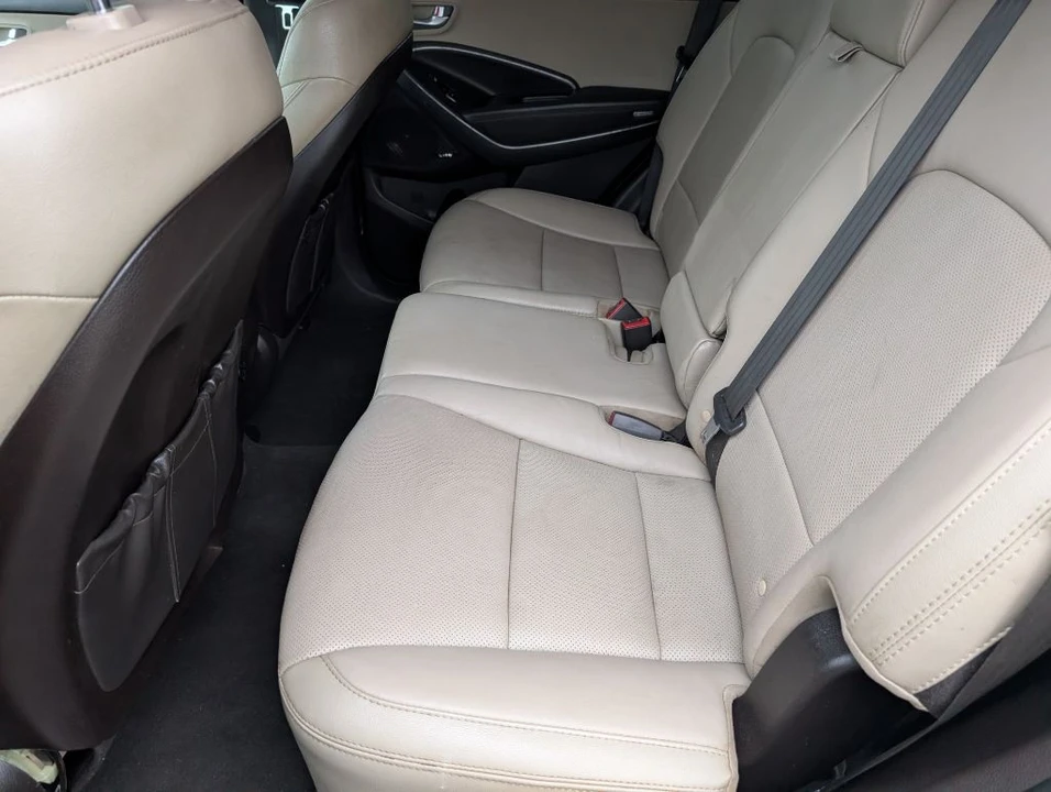 2018 Hyundai Santa Fe - Image 9 of 23