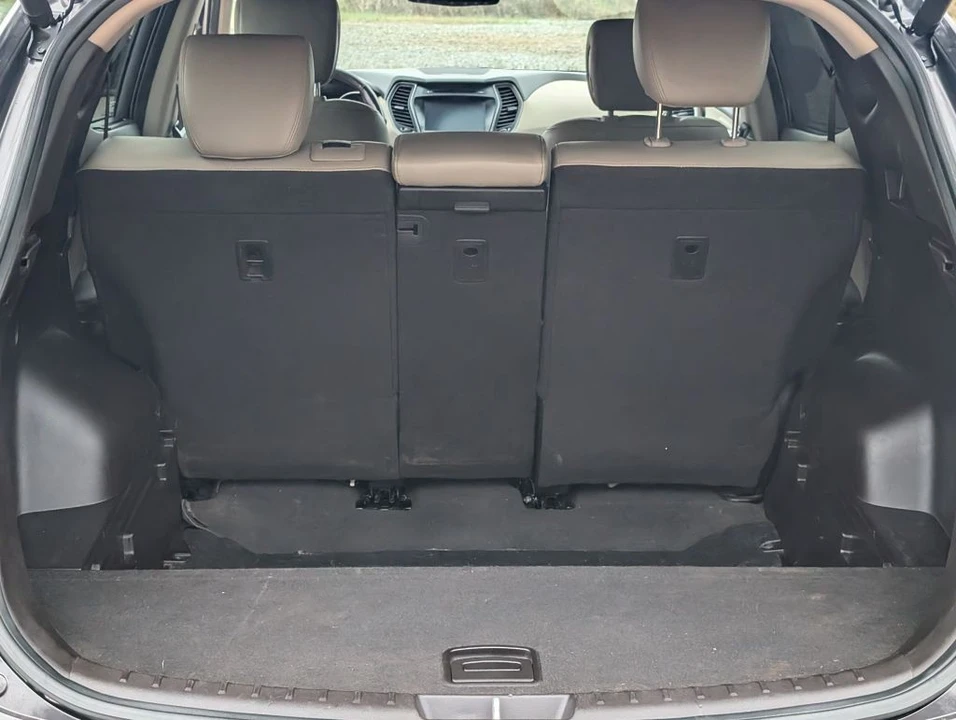 2018 Hyundai Santa Fe - Image 22 of 23