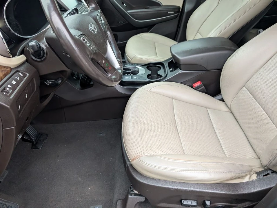 2018 Hyundai Santa Fe - Image 8 of 23