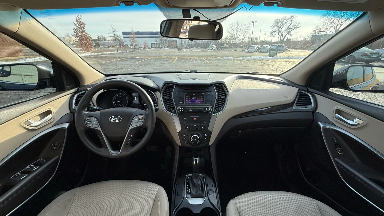 2018 Hyundai Santa Fe - Image 15 of 21