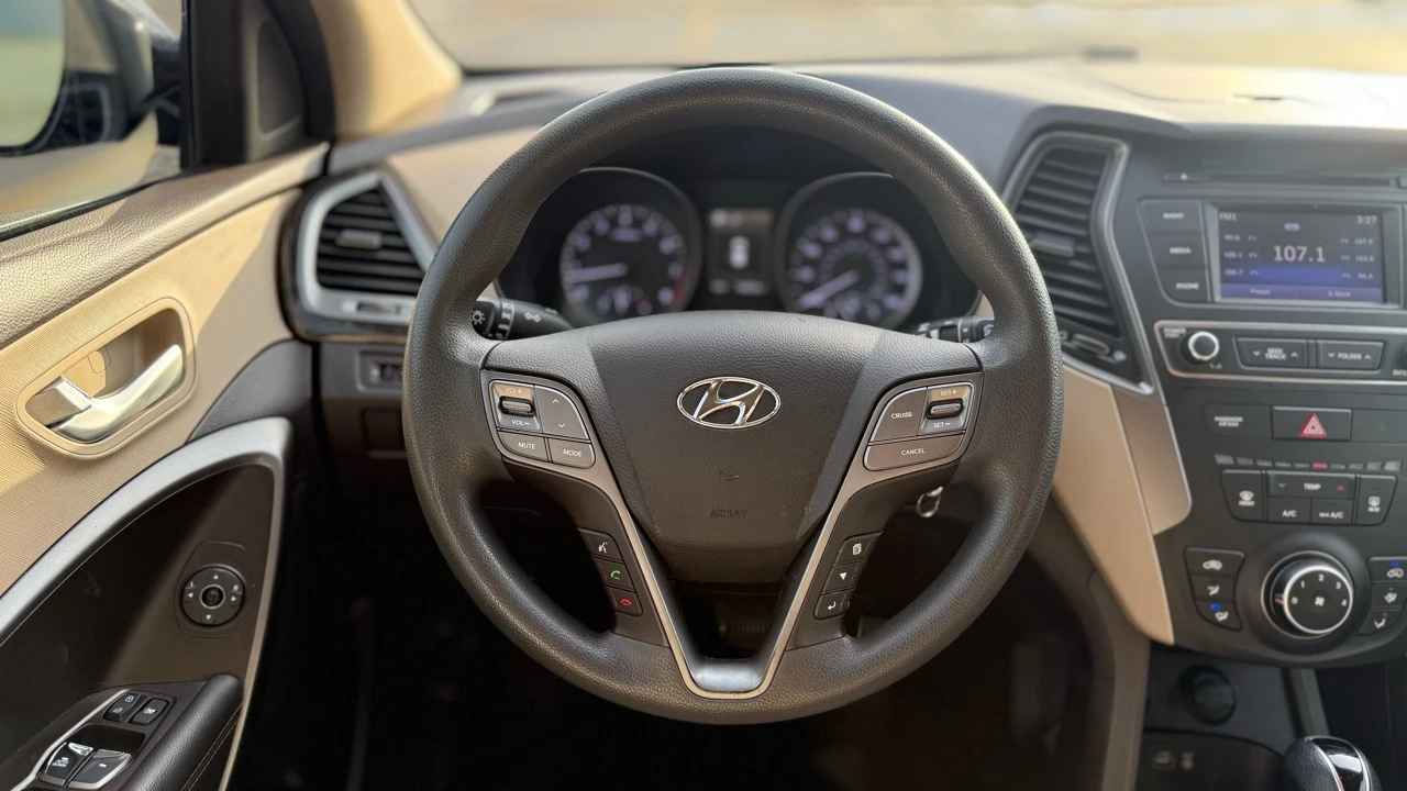 2018 Hyundai Santa Fe - Image 13 of 21