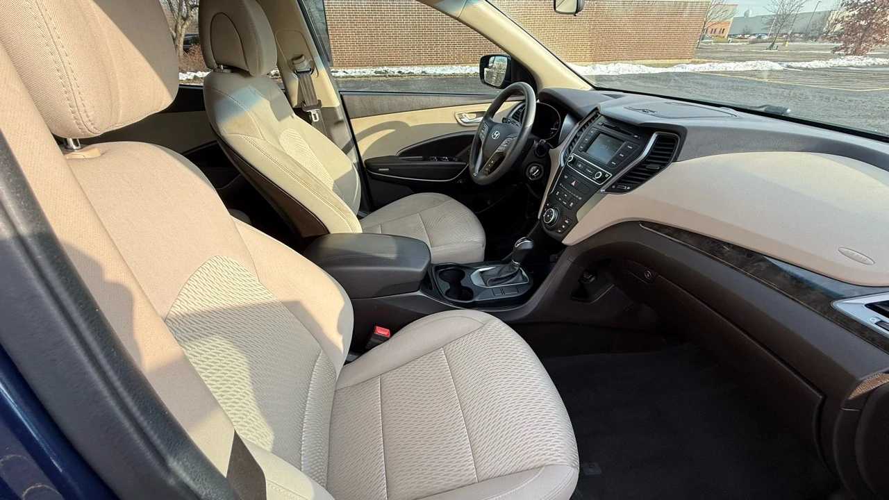2018 Hyundai Santa Fe - Image 11 of 21