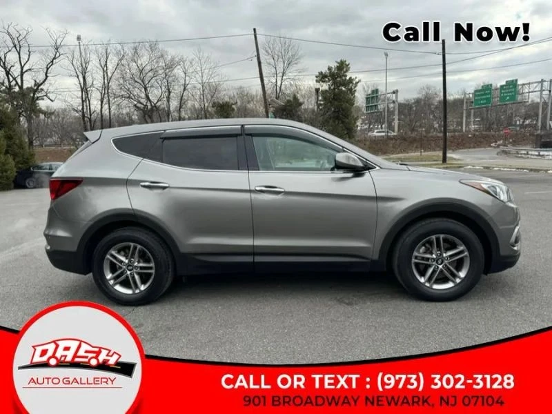 2018 Hyundai Santa Fe - Image 5 of 12