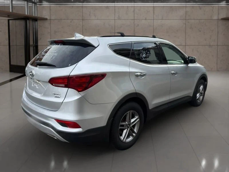 2018 Hyundai Santa Fe - Image 4 of 12