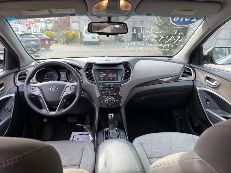 2018 Hyundai Santa Fe - Image 8 of 12