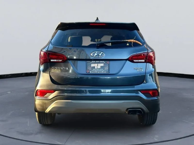 2018 Hyundai Santa Fe - Image 4 of 12