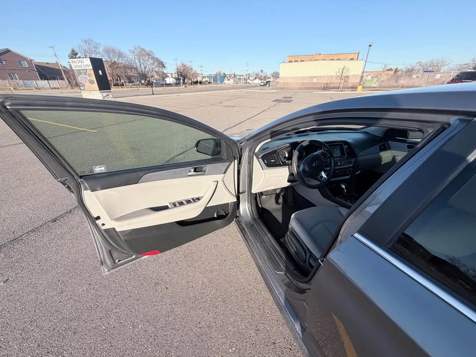 2018 Hyundai Sonata - Image 8 of 19