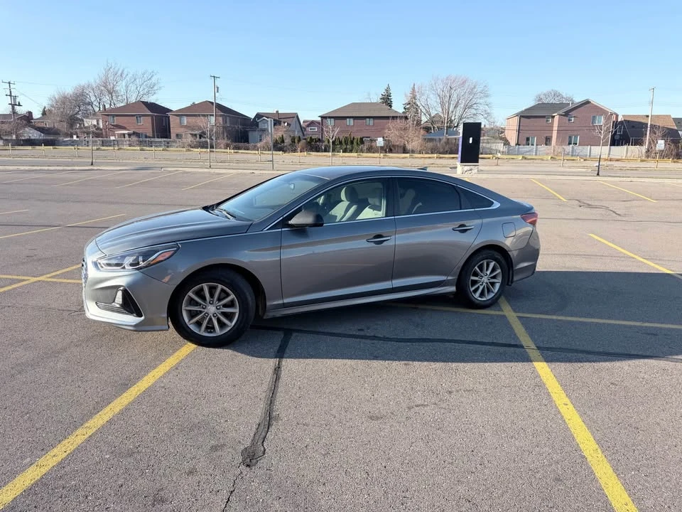 2018 Hyundai Sonata - Image 2 of 19