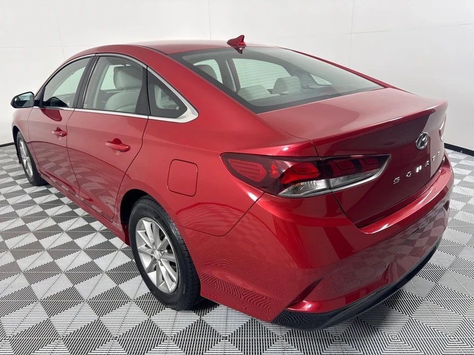 2018 Hyundai Sonata - Image 8 of 12