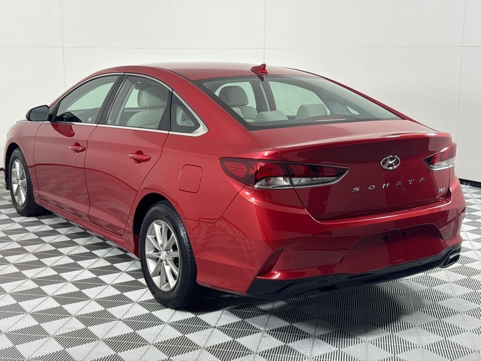 2018 Hyundai Sonata - Image 7 of 12