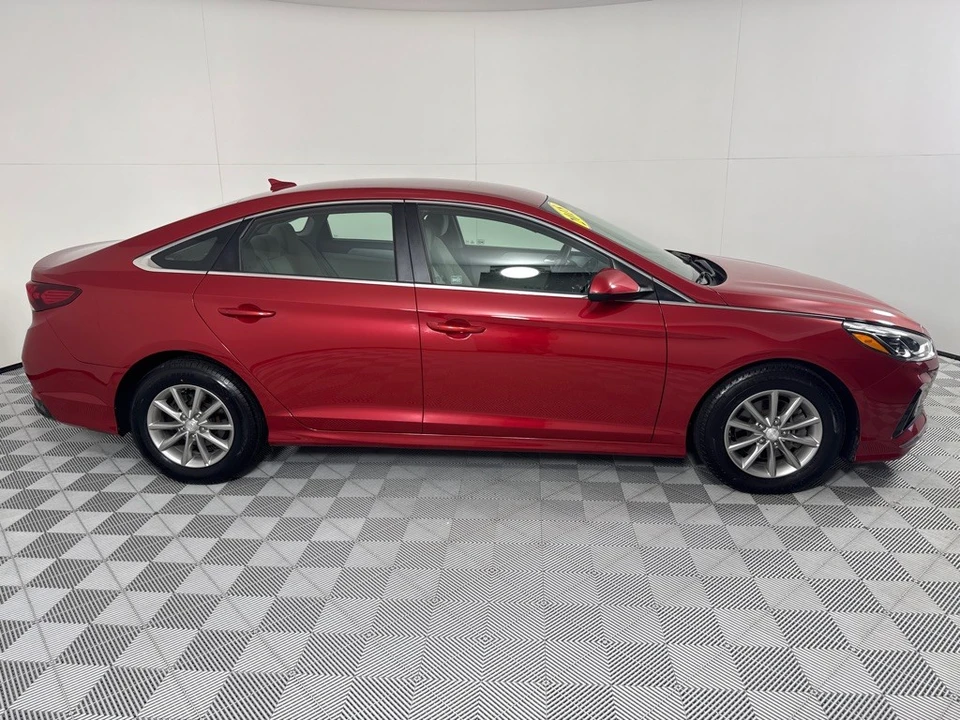 2018 Hyundai Sonata - Image 4 of 12