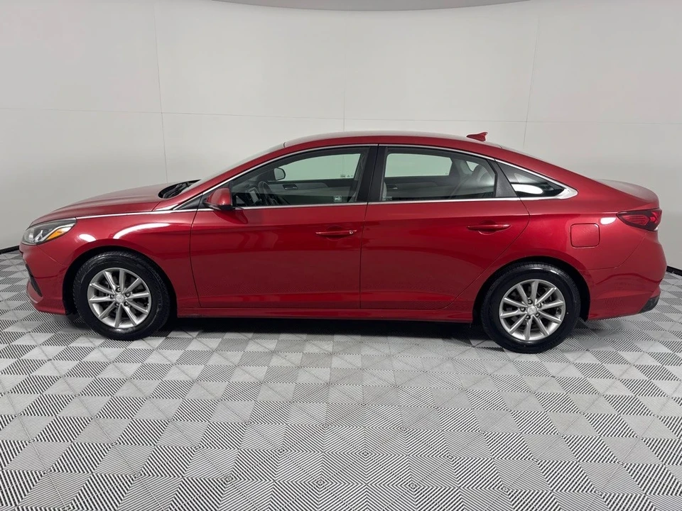 2018 Hyundai Sonata - Image 9 of 12