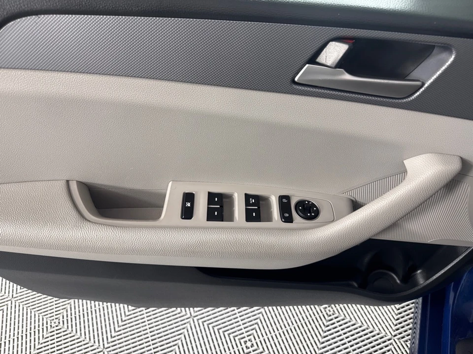 2018 Hyundai Sonata - Image 10 of 21