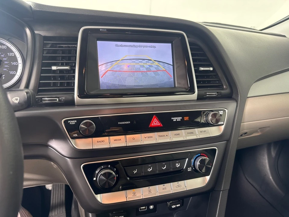 2018 Hyundai Sonata - Image 15 of 21