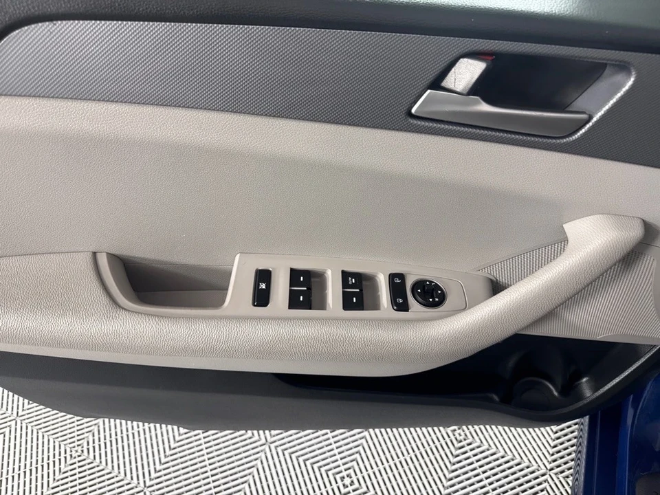 2018 Hyundai Sonata - Image 10 of 21