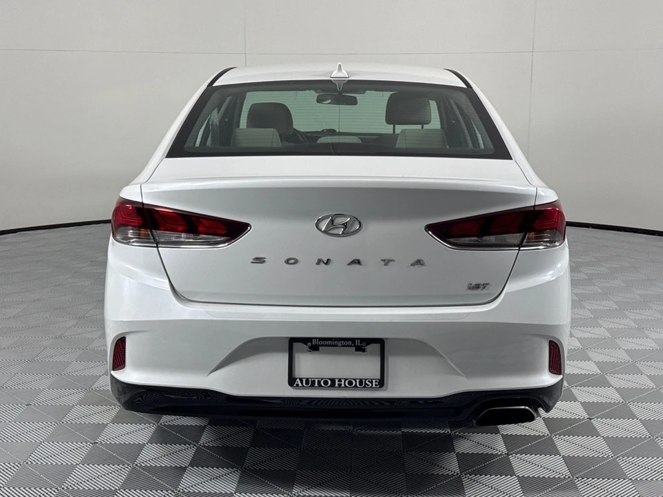 2018 Hyundai Sonata - Image 6 of 12