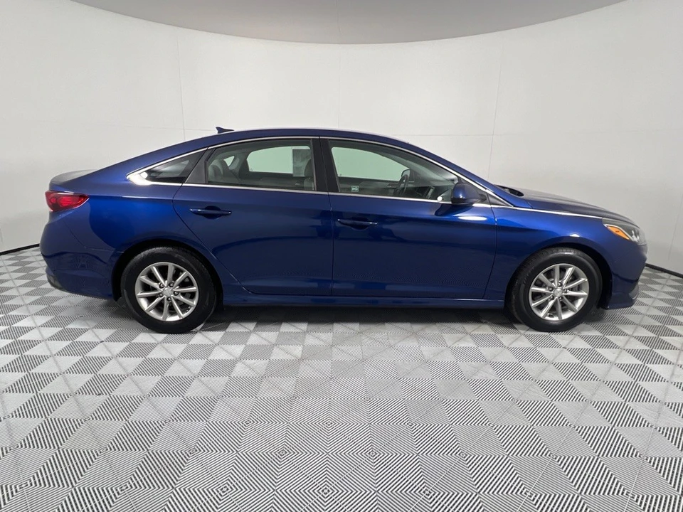 2018 Hyundai Sonata - Image 2 of 21