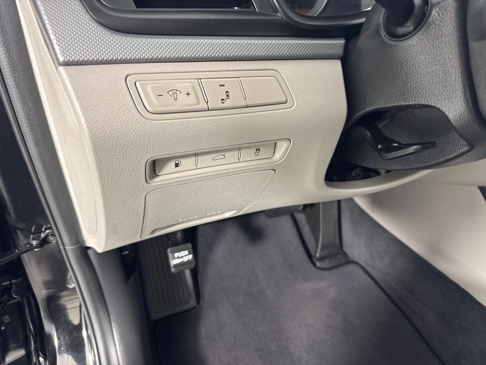 2018 Hyundai Sonata - Image 15 of 21
