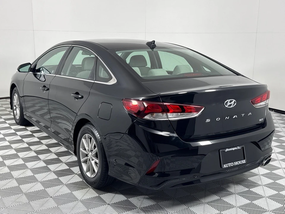 2018 Hyundai Sonata - Image 7 of 21