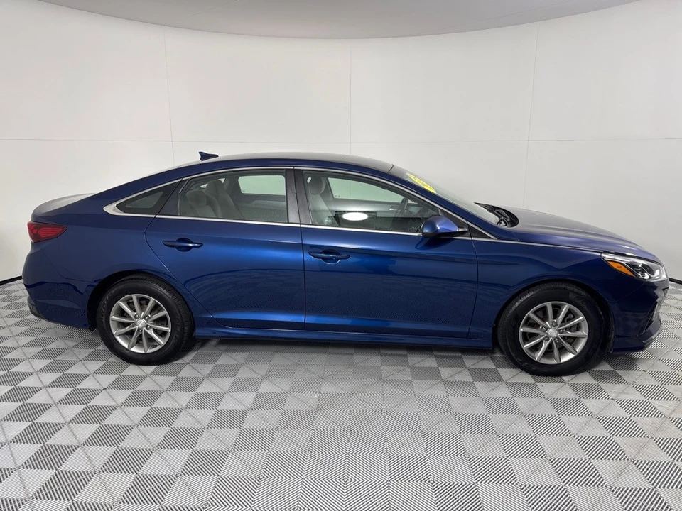 2018 Hyundai Sonata - Image 4 of 12