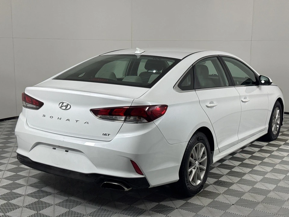 2018 Hyundai Sonata - Image 5 of 21