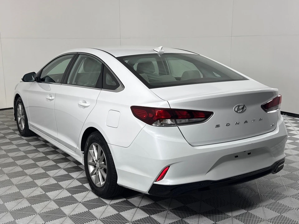 2018 Hyundai Sonata - Image 7 of 21