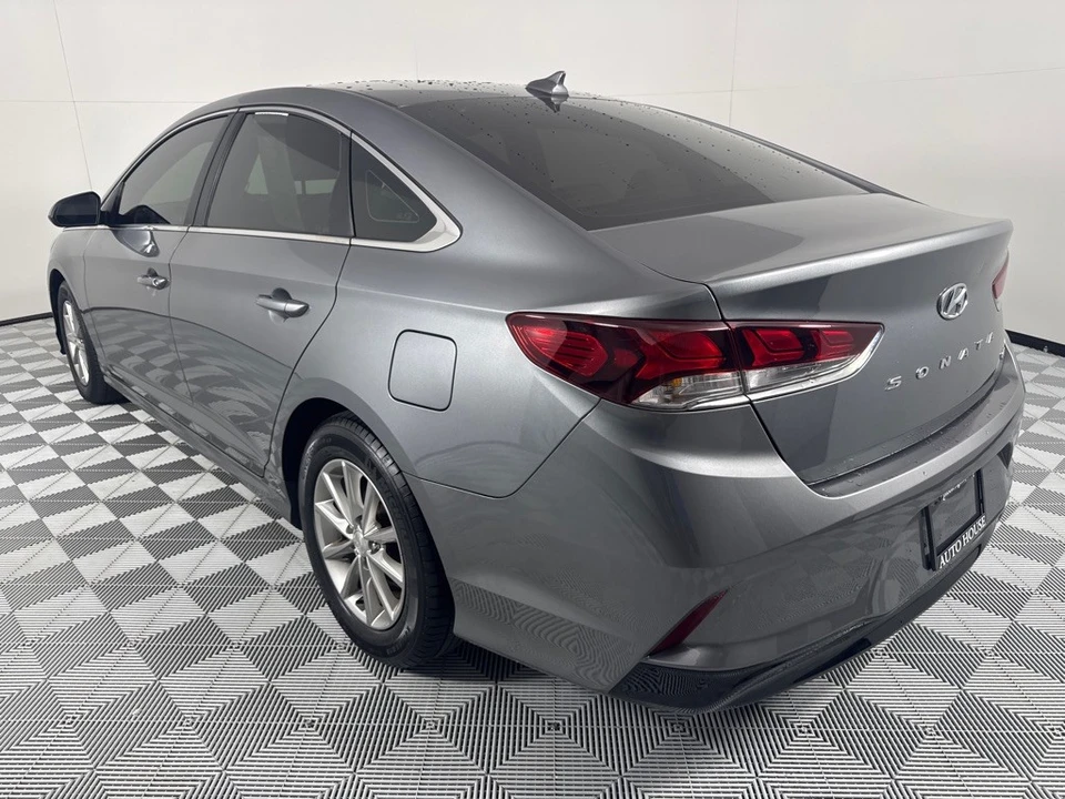 2018 Hyundai Sonata - Image 8 of 12
