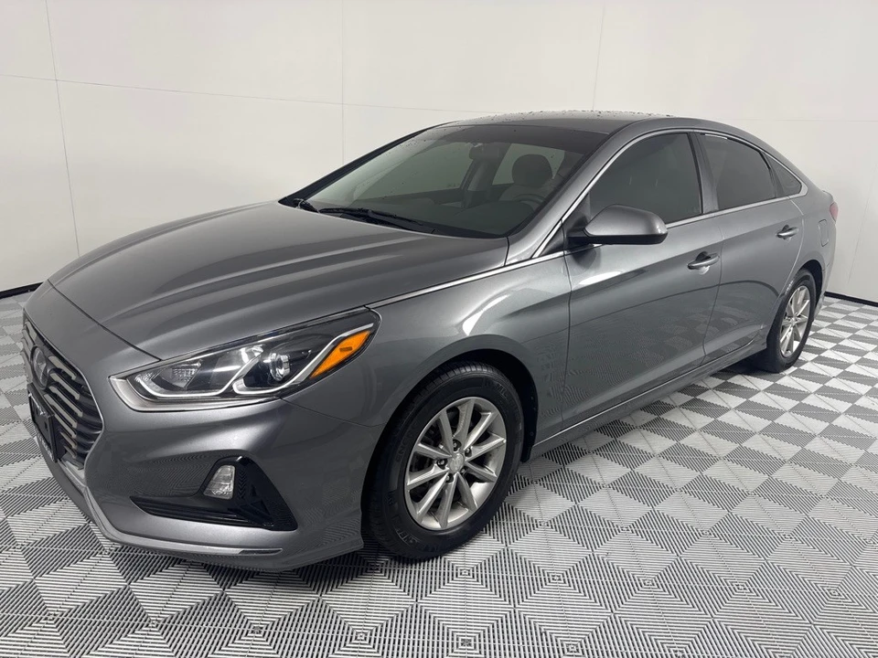 2018 Hyundai Sonata - Image 10 of 12