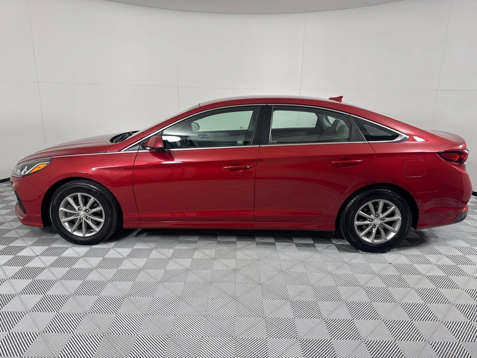 2018 Hyundai Sonata - Image 8 of 12