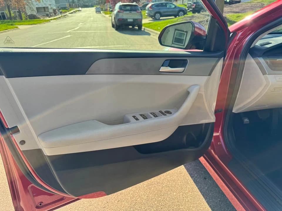 2018 Hyundai Sonata - Image 8 of 16