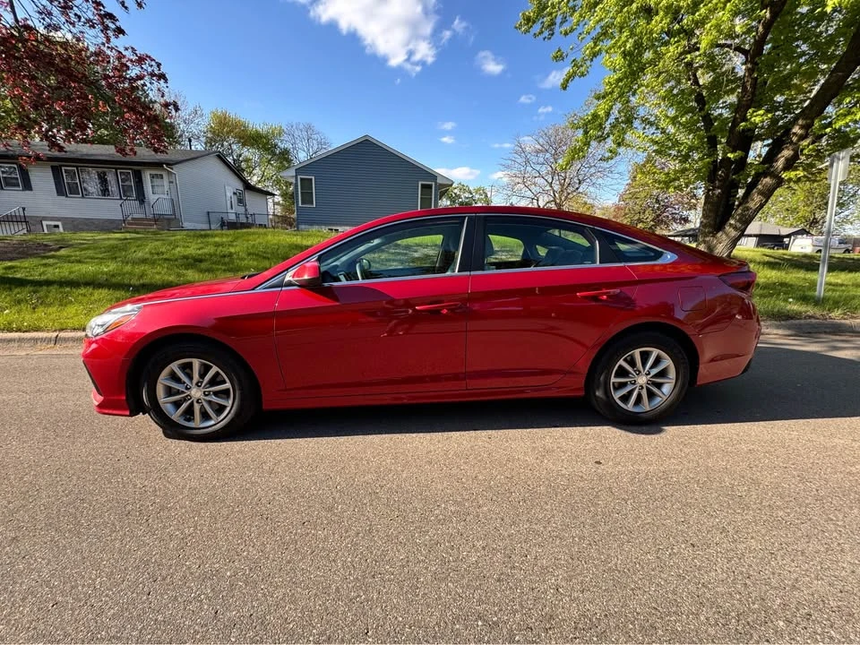 2018 Hyundai Sonata - Image 2 of 16