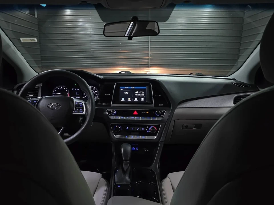 2018 Hyundai Sonata - Image 11 of 12