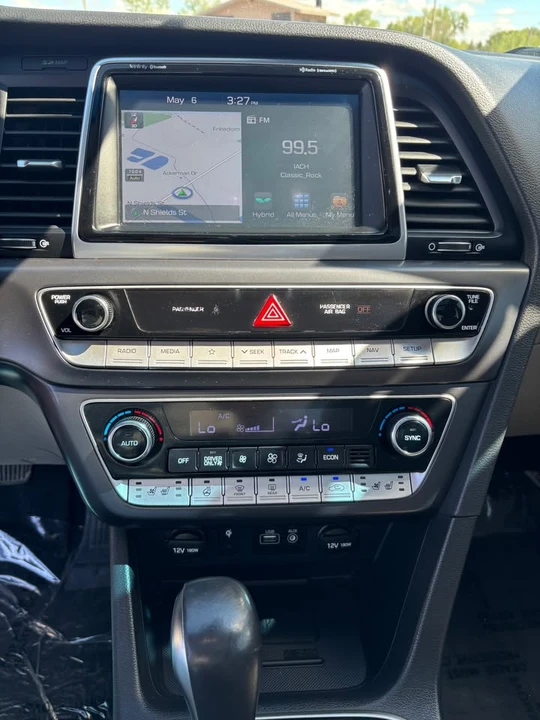 2018 Hyundai Sonata - Image 10 of 16