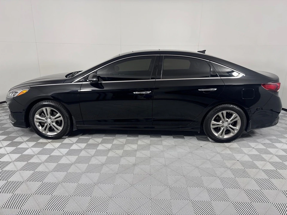 2018 Hyundai Sonata - Image 8 of 12