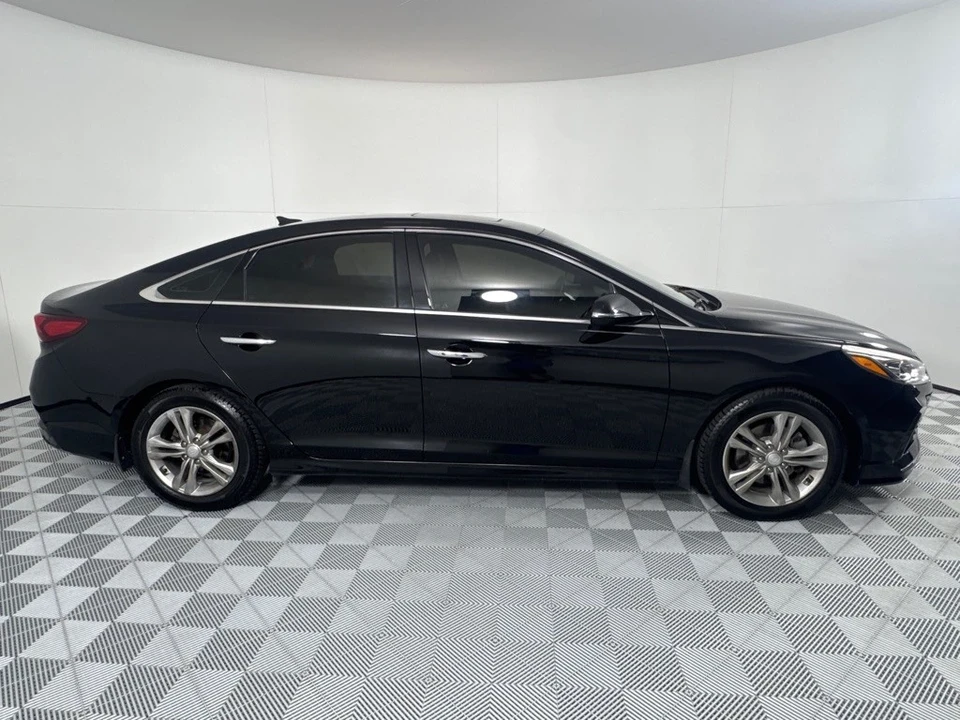 2018 Hyundai Sonata - Image 4 of 12