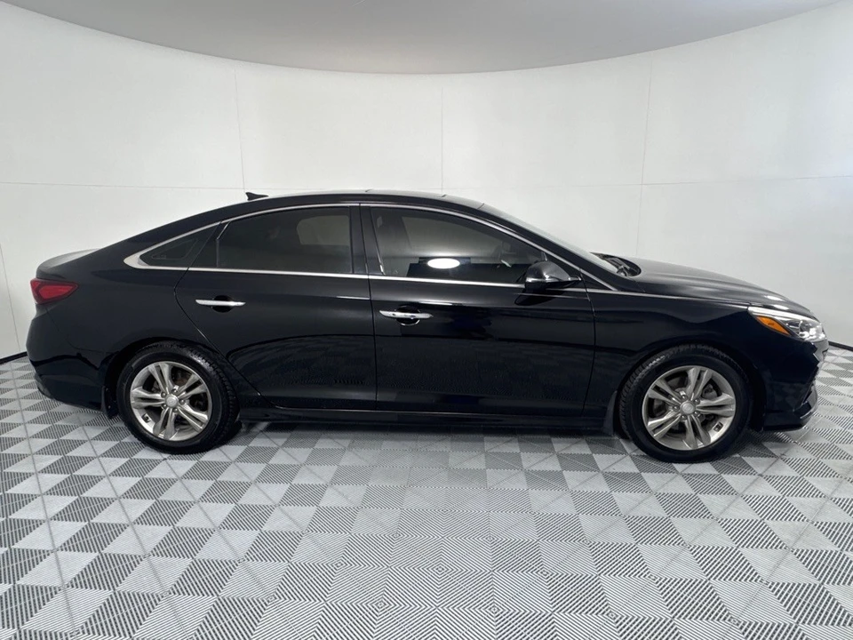 2018 Hyundai Sonata - Image 4 of 12