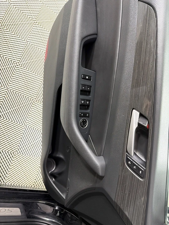 2018 Hyundai Sonata - Image 11 of 21