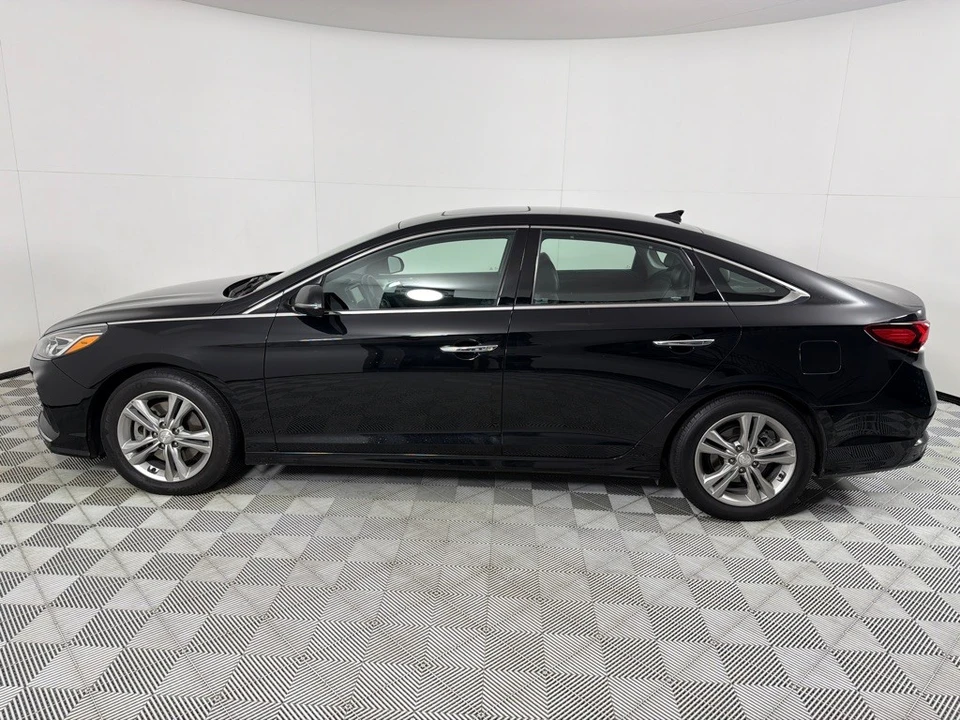 2018 Hyundai Sonata - Image 8 of 21