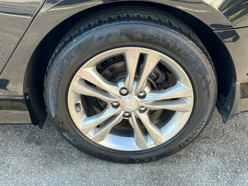 2018 Hyundai Sonata - Image 10 of 12