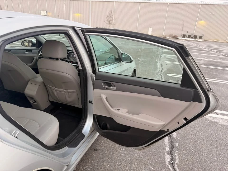 2018 Hyundai Sonata - Image 12 of 17