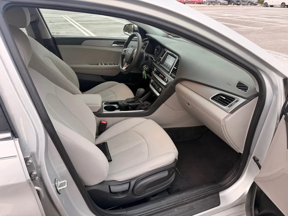 2018 Hyundai Sonata - Image 10 of 17