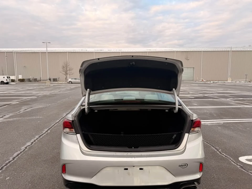 2018 Hyundai Sonata - Image 6 of 17