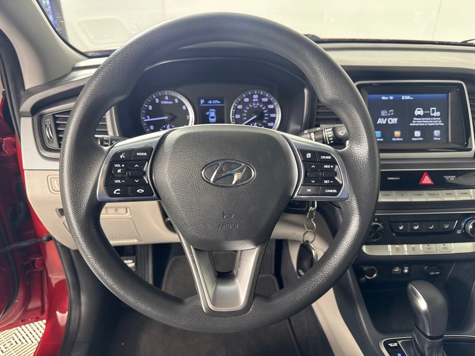 2018 Hyundai Sonata - Image 16 of 21