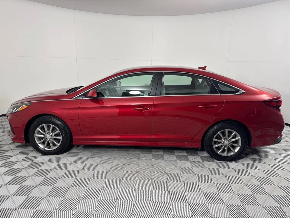 2018 Hyundai Sonata - Image 8 of 21